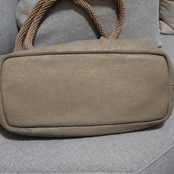 Michael Kors Large Hobo Tote Bag - Picture 8 of 16